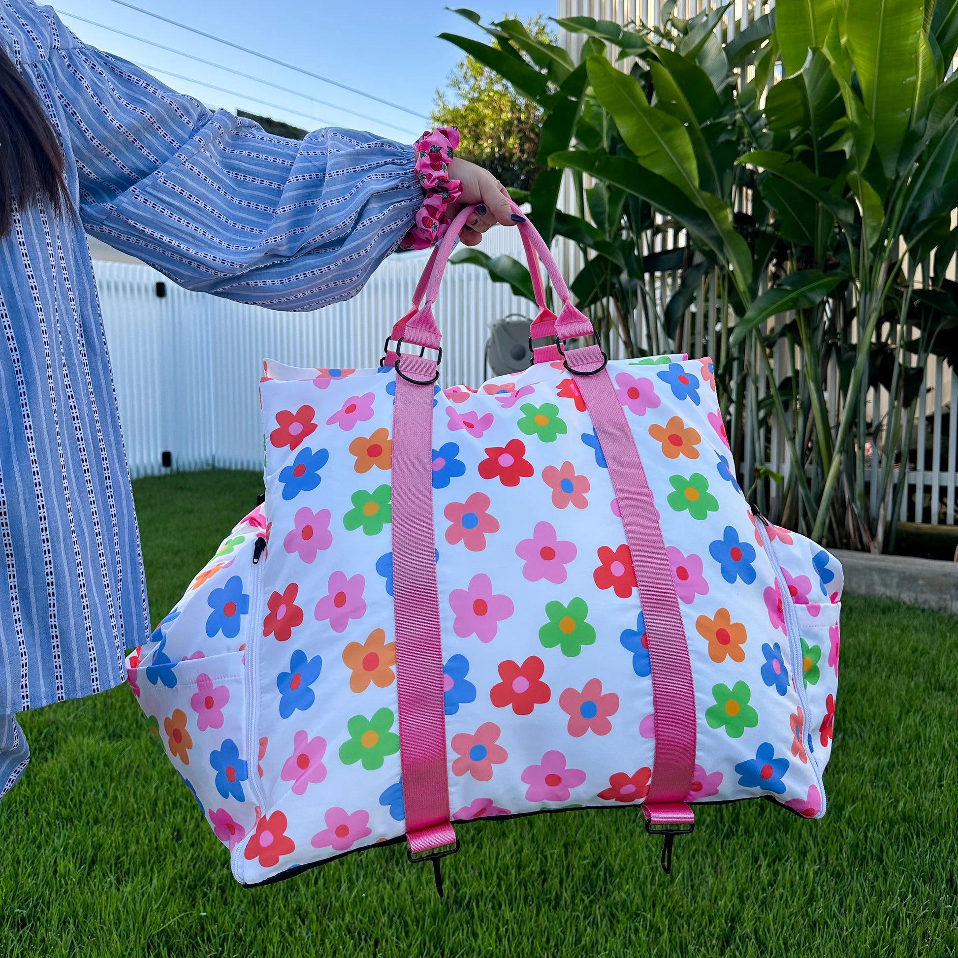 Deluxe Travel Car Bed: Posy