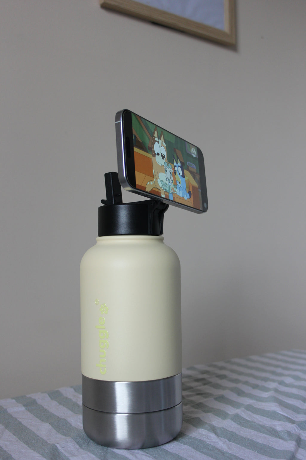NEW! Chuggle + Magnetic Phone Holder 32oz